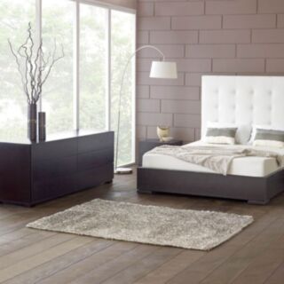 Photo ambiance chambre tapis Valencia descente de lit taupe blanc